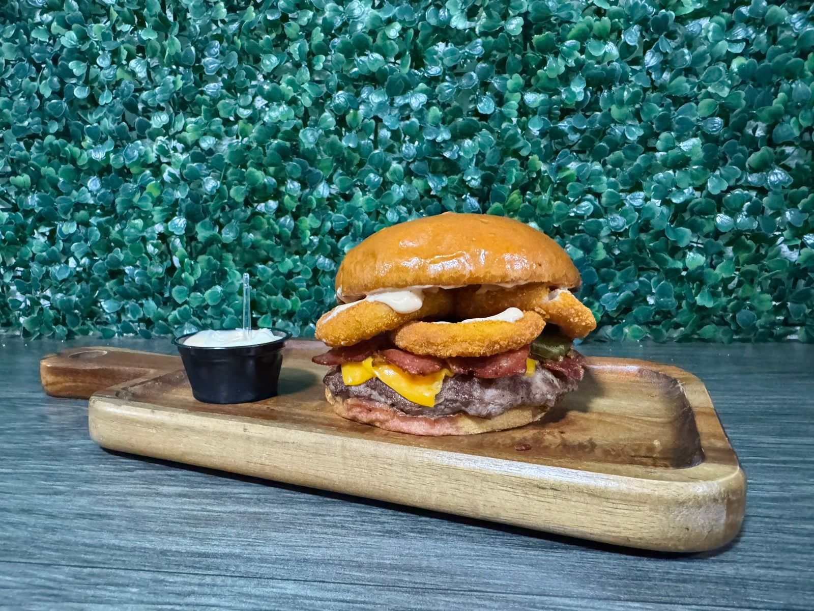 4 - LIKE IMPERIUM da Like Burger